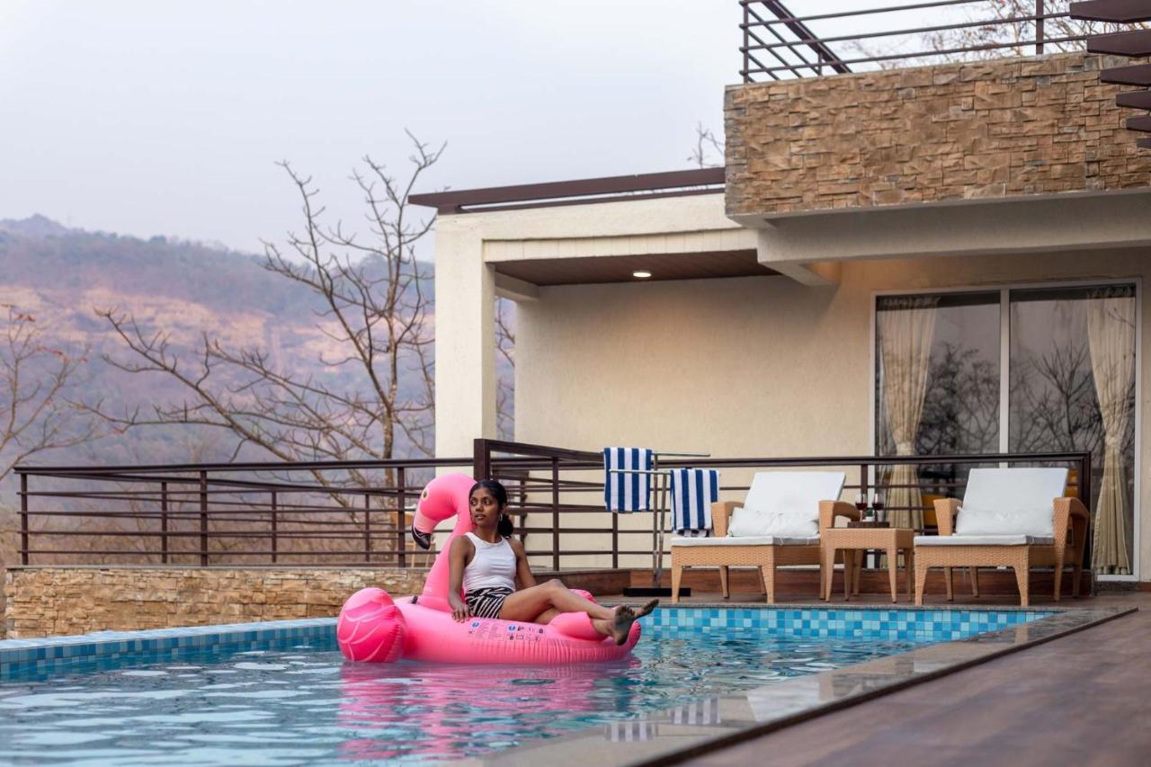 Eden Glade - Khopoli - Mountain-View Villa With Private Pool, Spacious Decks & Indoor Activities Ngoại thất bức ảnh